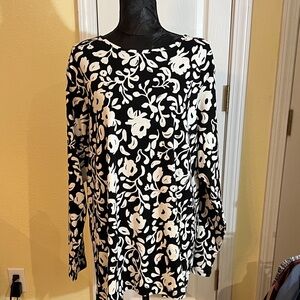 Croft & Barrow Black and White Floral Tunic